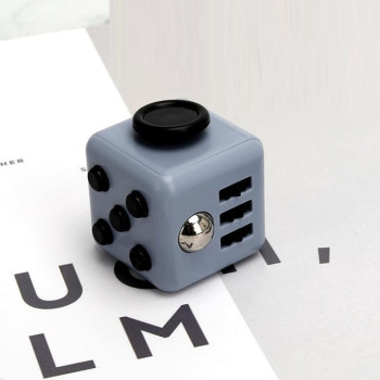 Кубик антистрес Fidget Cube 18580 3.5х3.5х4 см сірий із чорним